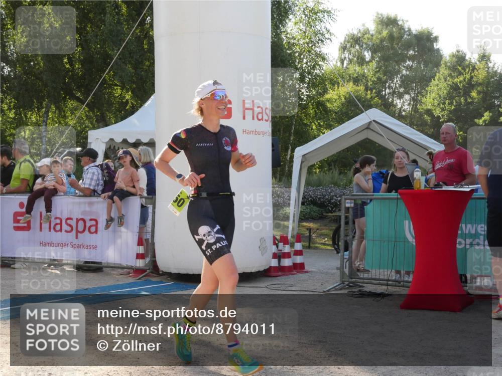 07.09.2025 - 19. Norderstedt Triathlon Zöllner http://msf.ph/oto/8794011 07.09.2025 16:42:51 Ziel 1050 meine-sportfotos.de