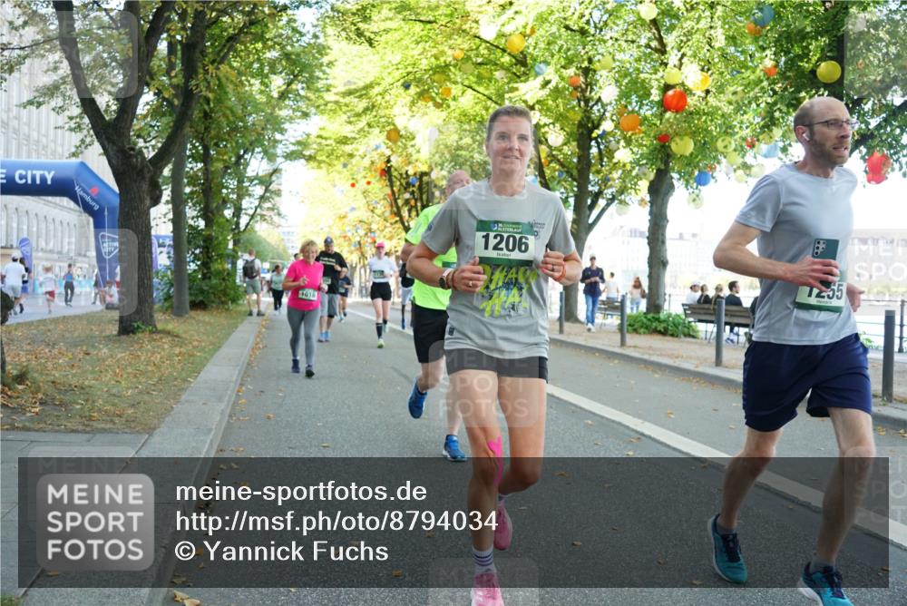 07.09.2025 - BARMER Alsterlauf Yannick Fuchs http://msf.ph/oto/8794034 07.09.2025 11:41:49 Laufen 1018, 36, 1206, 255 meine-sportfotos.de