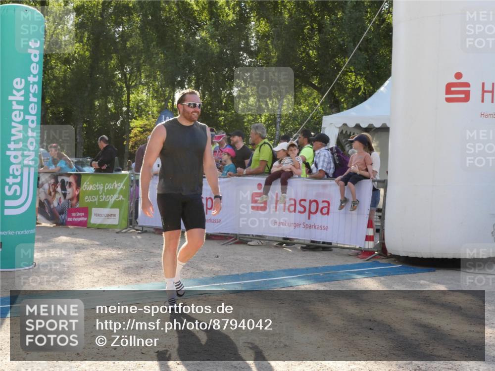 07.09.2025 - 19. Norderstedt Triathlon Zöllner http://msf.ph/oto/8794042 07.09.2025 16:43:16 Ziel 1049, 1544 meine-sportfotos.de