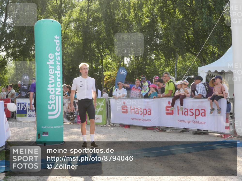07.09.2025 - 19. Norderstedt Triathlon Zöllner http://msf.ph/oto/8794046 07.09.2025 16:43:21 Ziel 1544, 1545, 1546, 1586 meine-sportfotos.de