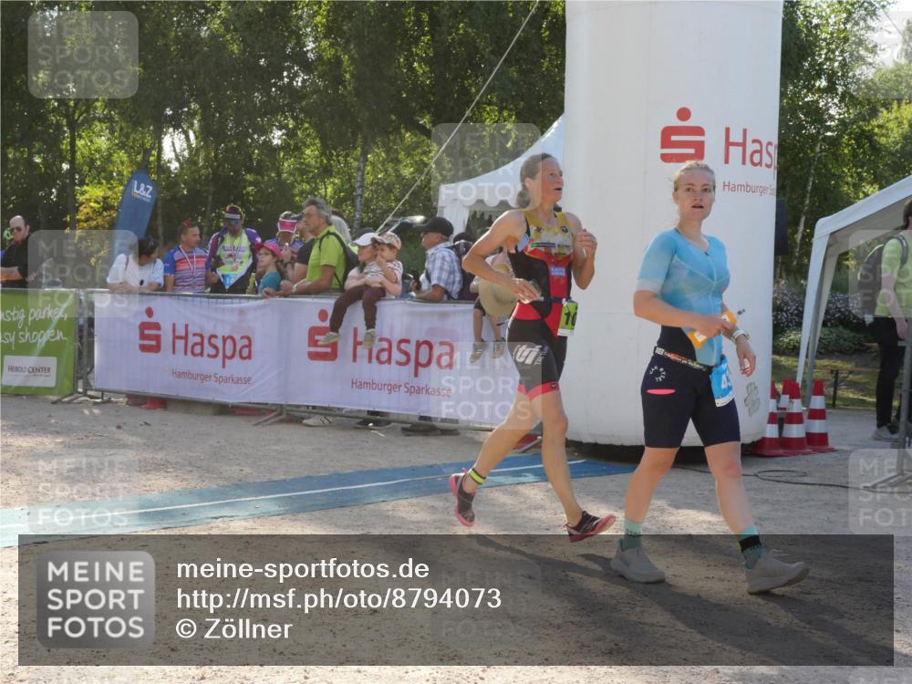 07.09.2025 - 19. Norderstedt Triathlon Zöllner http://msf.ph/oto/8794073 07.09.2025 16:43:30 Ziel 430, 1063, 1422, 1549, 1586, 1606 meine-sportfotos.de