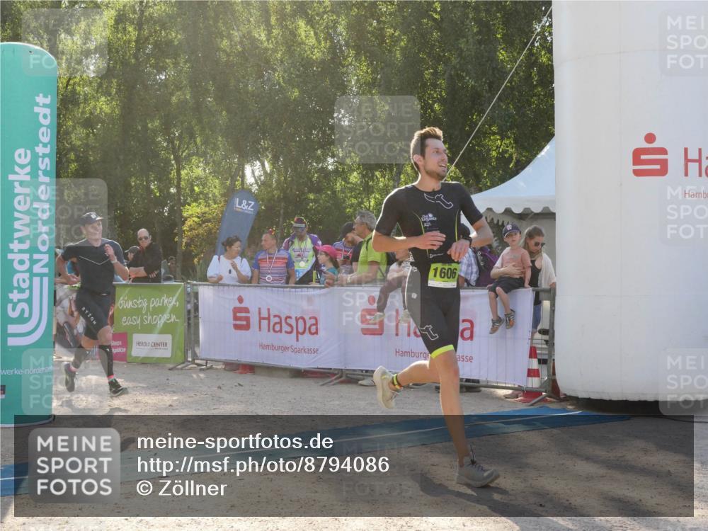 07.09.2025 - 19. Norderstedt Triathlon Zöllner http://msf.ph/oto/8794086 07.09.2025 16:43:33 Ziel 430, 1063, 1422, 1549, 1606 meine-sportfotos.de
