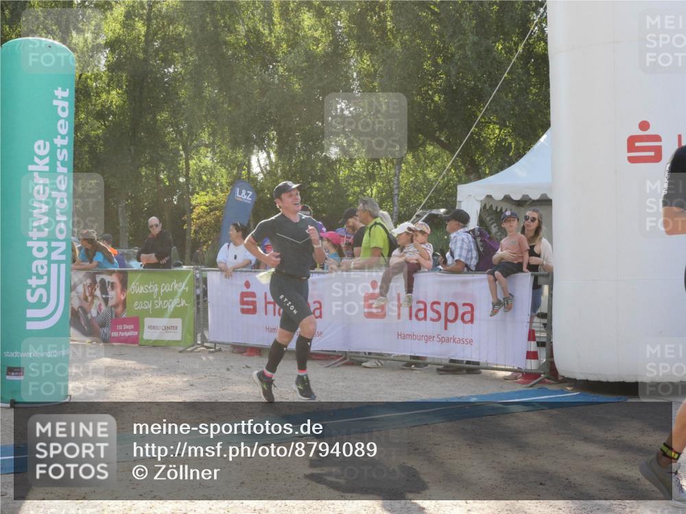 07.09.2025 - 19. Norderstedt Triathlon Zöllner http://msf.ph/oto/8794089 07.09.2025 16:43:34 Ziel 1063, 1422, 1549, 1606, 1630 meine-sportfotos.de