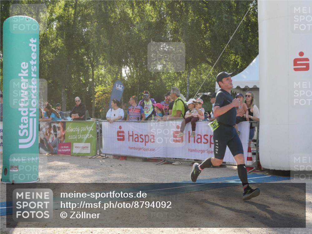 07.09.2025 - 19. Norderstedt Triathlon Zöllner http://msf.ph/oto/8794092 07.09.2025 16:43:34 Ziel 1063, 1422, 1549, 1606, 1630 meine-sportfotos.de