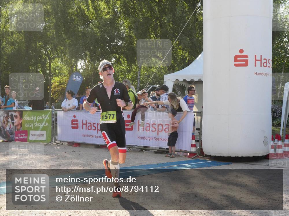 07.09.2025 - 19. Norderstedt Triathlon Zöllner http://msf.ph/oto/8794112 07.09.2025 16:43:41 Ziel 1097, 1486, 1577, 1630 meine-sportfotos.de