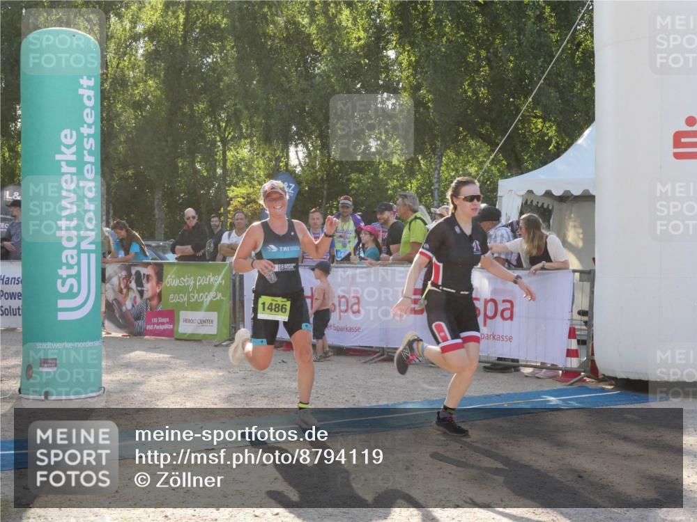 07.09.2025 - 19. Norderstedt Triathlon Zöllner http://msf.ph/oto/8794119 07.09.2025 16:43:46 Ziel 1097, 1486, 1555, 1577 meine-sportfotos.de