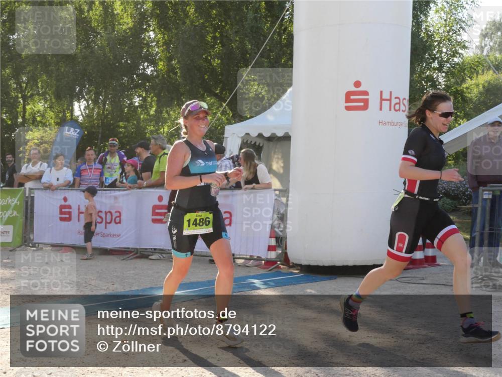 07.09.2025 - 19. Norderstedt Triathlon Zöllner http://msf.ph/oto/8794122 07.09.2025 16:43:47 Ziel 1097, 1486, 1555, 1577 meine-sportfotos.de