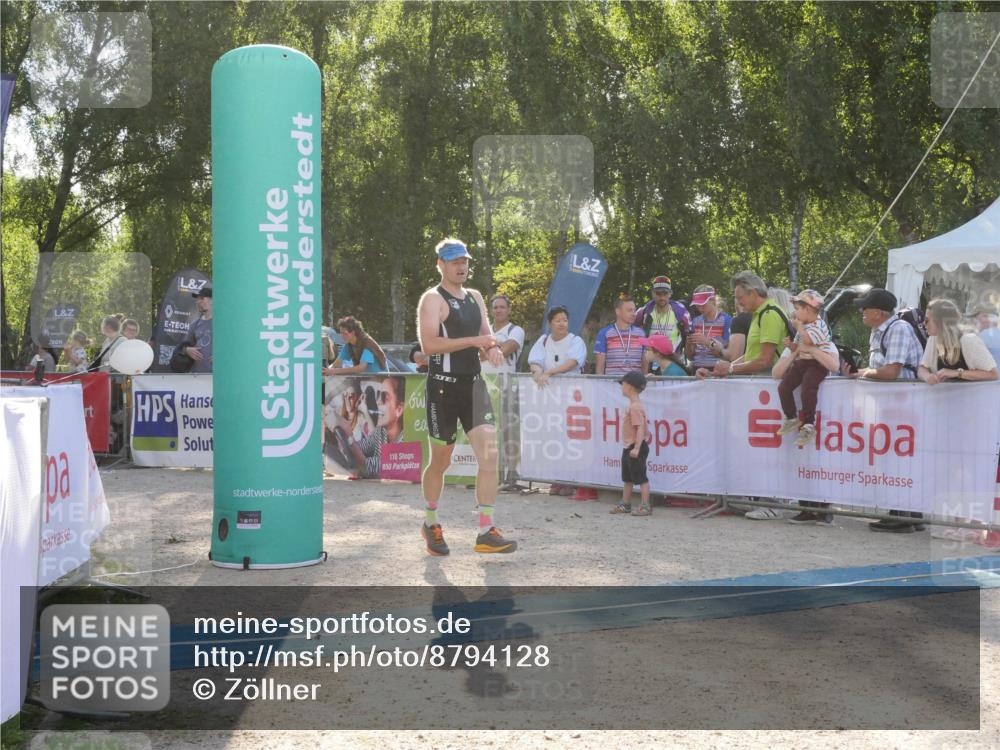 07.09.2025 - 19. Norderstedt Triathlon Zöllner http://msf.ph/oto/8794128 07.09.2025 16:43:51 Ziel 1097, 1486, 1555 meine-sportfotos.de