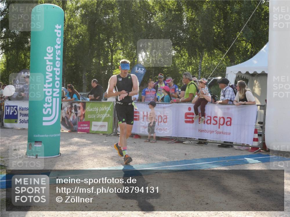07.09.2025 - 19. Norderstedt Triathlon Zöllner http://msf.ph/oto/8794131 07.09.2025 16:43:51 Ziel 1097, 1486, 1555 meine-sportfotos.de