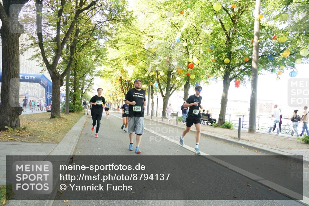 07.09.2025 - BARMER Alsterlauf Yannick Fuchs http://msf.ph/oto/8794137 07.09.2025 11:41:54 Laufen 1033, 106, 1094, 1012 meine-sportfotos.de