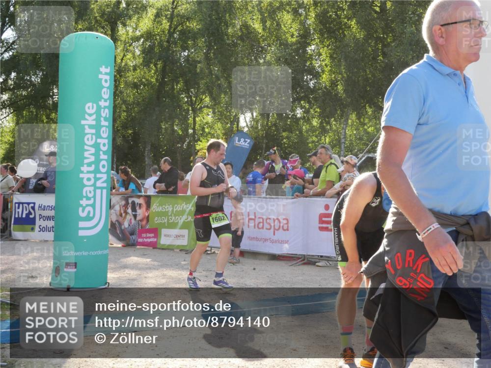 07.09.2025 - 19. Norderstedt Triathlon Zöllner http://msf.ph/oto/8794140 07.09.2025 16:43:57 Ziel 1555, 1602 meine-sportfotos.de