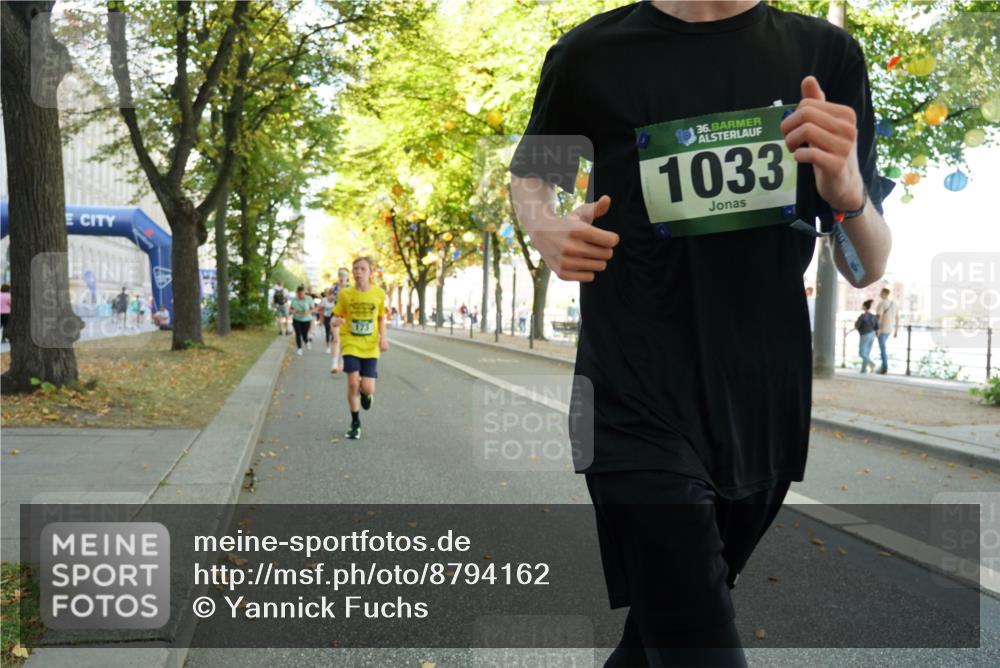 07.09.2025 - BARMER Alsterlauf Yannick Fuchs http://msf.ph/oto/8794162 07.09.2025 11:41:56 Laufen 36, 1033 meine-sportfotos.de