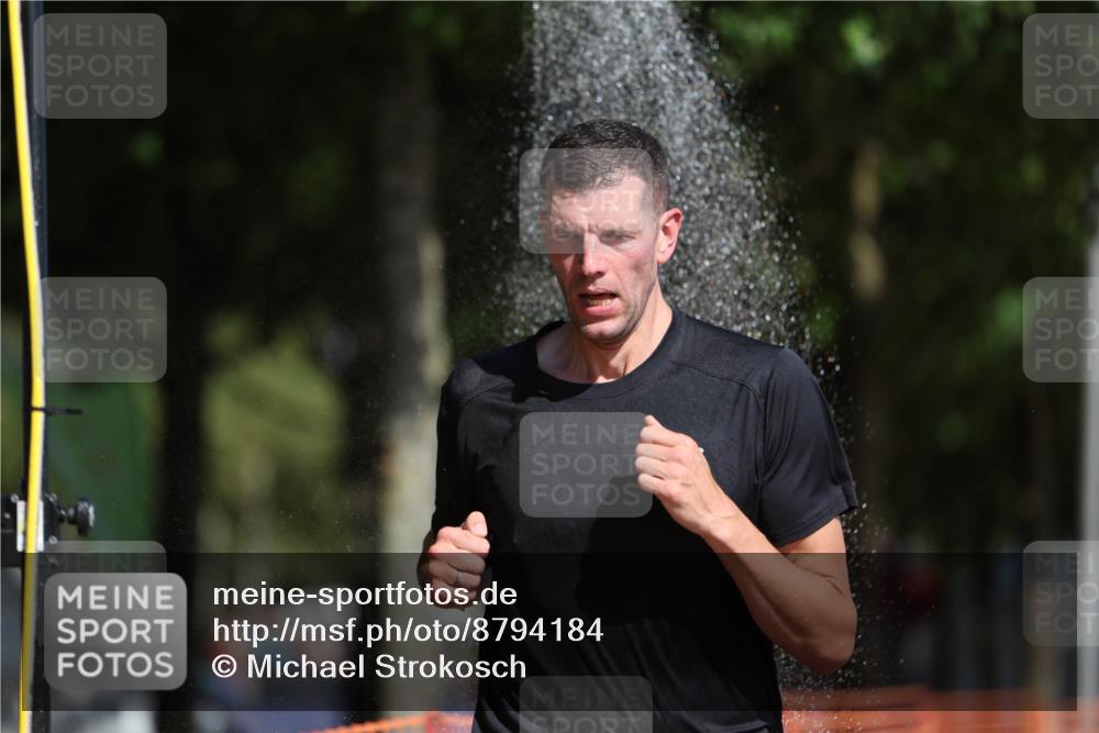 07.09.2025 - 19. Norderstedt Triathlon Michael Strokosch http://msf.ph/oto/8794184 07.09.2025 11:50:07 Laufen 1178, 1323 meine-sportfotos.de