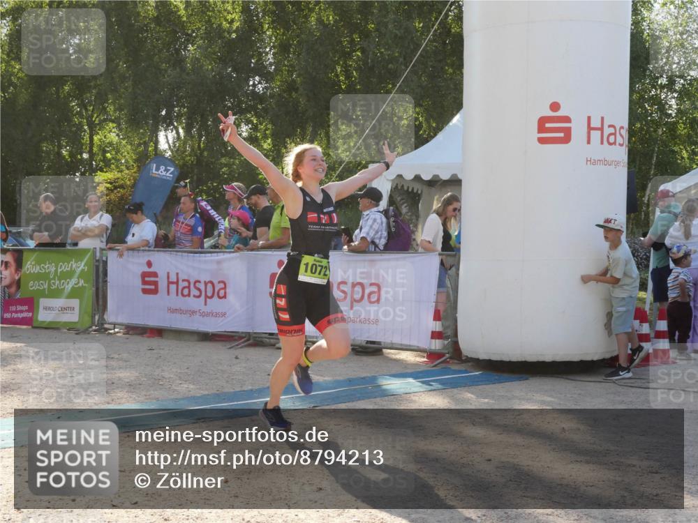 07.09.2025 - 19. Norderstedt Triathlon Zöllner http://msf.ph/oto/8794213 07.09.2025 16:45:21 Ziel 509, 1052, 1072, 1569 meine-sportfotos.de