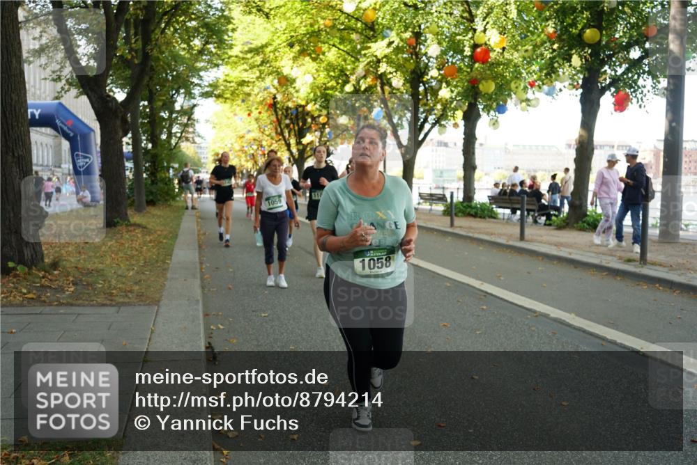 07.09.2025 - BARMER Alsterlauf Yannick Fuchs http://msf.ph/oto/8794214 07.09.2025 11:42:02 Laufen 1059, 110, 1058 meine-sportfotos.de