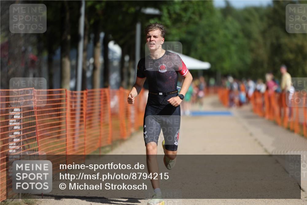 07.09.2025 - 19. Norderstedt Triathlon Michael Strokosch http://msf.ph/oto/8794215 07.09.2025 11:50:21 Laufen 1156 meine-sportfotos.de