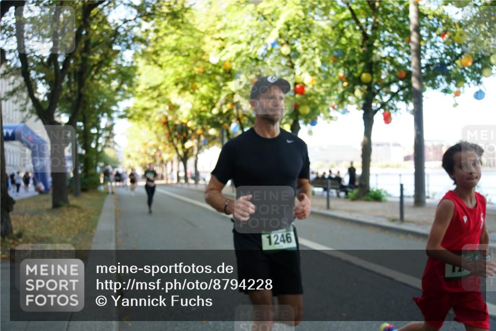 07.09.2025 - BARMER Alsterlauf Yannick Fuchs http://msf.ph/oto/8794228 07.09.2025 11:42:09 Laufen 1246 meine-sportfotos.de