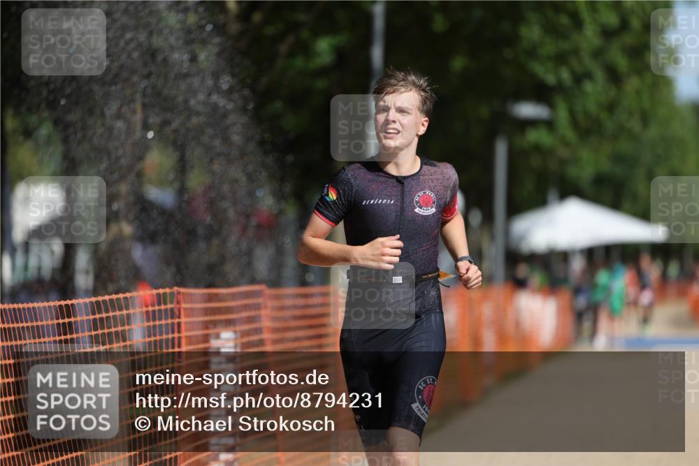 07.09.2025 - 19. Norderstedt Triathlon Michael Strokosch http://msf.ph/oto/8794231 07.09.2025 11:50:22 Laufen 1156 meine-sportfotos.de