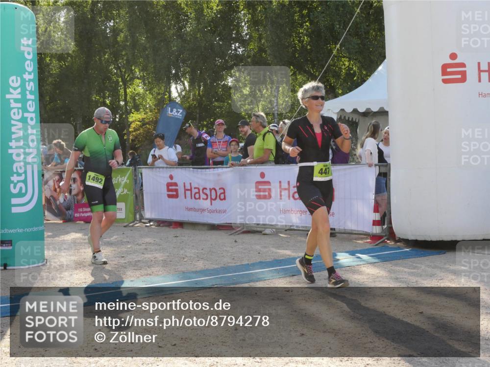 07.09.2025 - 19. Norderstedt Triathlon Zöllner http://msf.ph/oto/8794278 07.09.2025 16:46:04 Ziel 447, 474, 1492 meine-sportfotos.de