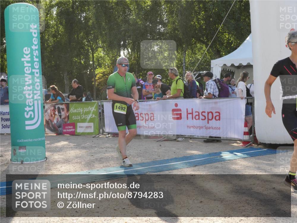 07.09.2025 - 19. Norderstedt Triathlon Zöllner http://msf.ph/oto/8794283 07.09.2025 16:46:05 Ziel 447, 474, 1492 meine-sportfotos.de