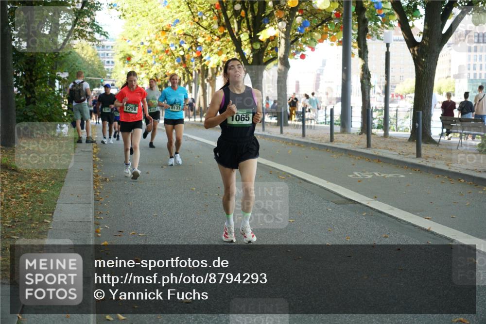 07.09.2025 - BARMER Alsterlauf Yannick Fuchs http://msf.ph/oto/8794293 07.09.2025 11:42:14 Laufen 1258, 107, 8133, 1065 meine-sportfotos.de