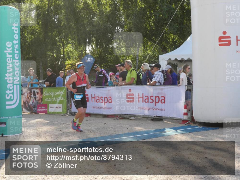 07.09.2025 - 19. Norderstedt Triathlon Zöllner http://msf.ph/oto/8794313 07.09.2025 16:46:24 Ziel 884, 1601 meine-sportfotos.de