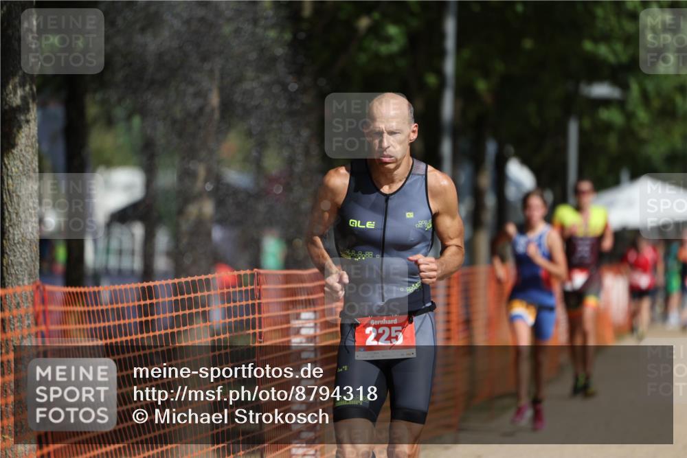 07.09.2025 - 19. Norderstedt Triathlon Michael Strokosch http://msf.ph/oto/8794318 07.09.2025 11:50:41 Laufen 225, 1185, 1335 meine-sportfotos.de