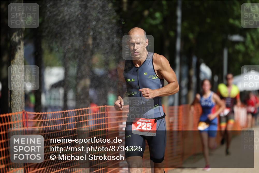 07.09.2025 - 19. Norderstedt Triathlon Michael Strokosch http://msf.ph/oto/8794325 07.09.2025 11:50:41 Laufen 225, 1185, 1335 meine-sportfotos.de