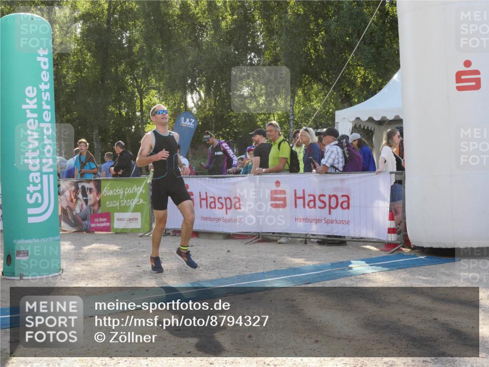 07.09.2025 - 19. Norderstedt Triathlon Zöllner http://msf.ph/oto/8794327 07.09.2025 16:46:26 Ziel 884, 1601 meine-sportfotos.de