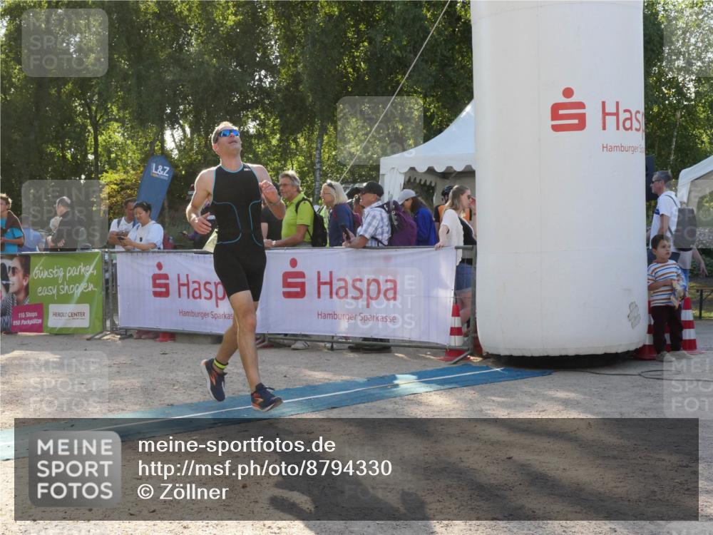 07.09.2025 - 19. Norderstedt Triathlon Zöllner http://msf.ph/oto/8794330 07.09.2025 16:46:27 Ziel 884, 1601 meine-sportfotos.de