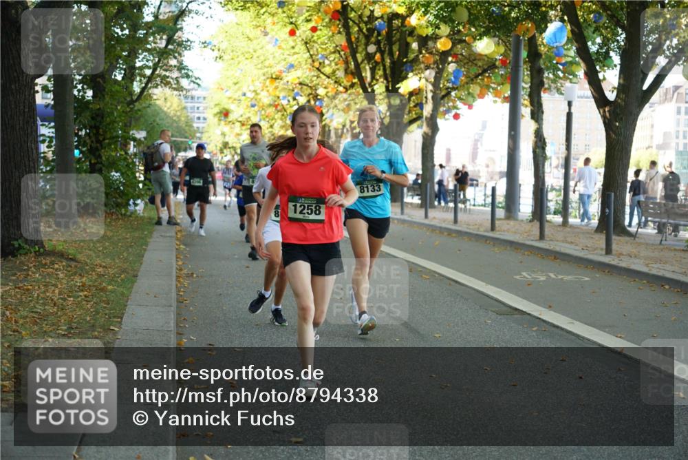 07.09.2025 - BARMER Alsterlauf Yannick Fuchs http://msf.ph/oto/8794338 07.09.2025 11:42:17 Laufen 2006, 1258, 8133 meine-sportfotos.de