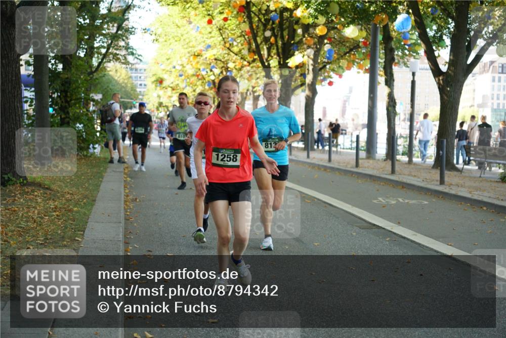 07.09.2025 - BARMER Alsterlauf Yannick Fuchs http://msf.ph/oto/8794342 07.09.2025 11:42:17 Laufen 8102, 1258, 812 meine-sportfotos.de