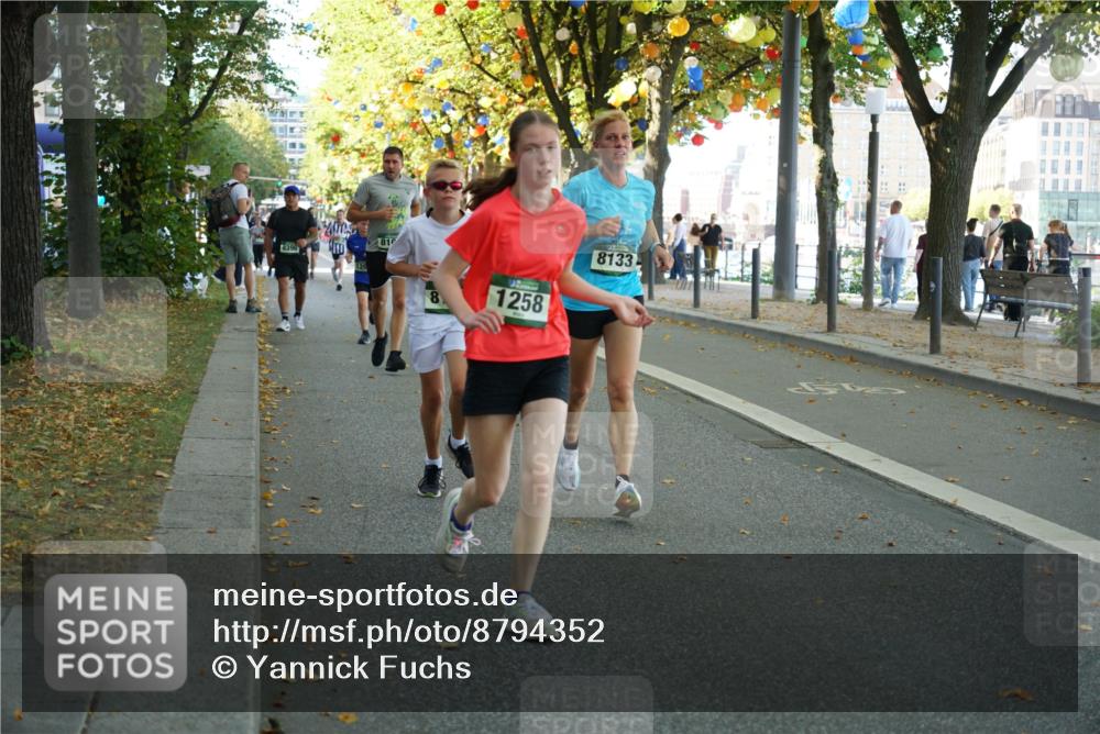 07.09.2025 - BARMER Alsterlauf Yannick Fuchs http://msf.ph/oto/8794352 07.09.2025 11:42:17 Laufen 8396, 810, 8, 8133, 1258 meine-sportfotos.de