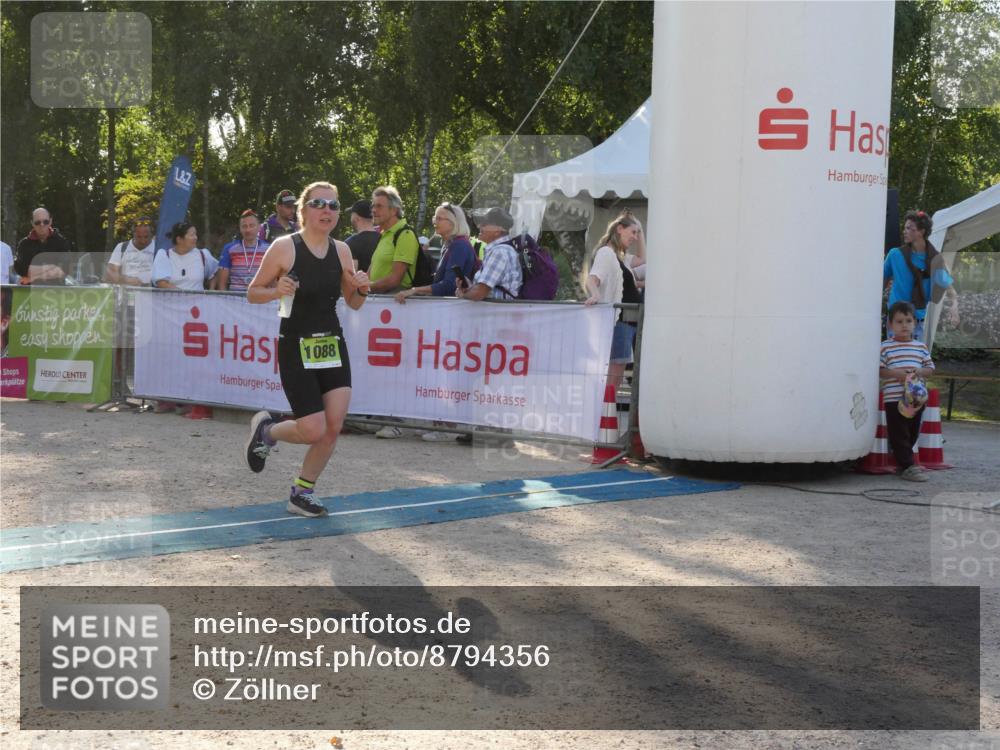 07.09.2025 - 19. Norderstedt Triathlon Zöllner http://msf.ph/oto/8794356 07.09.2025 16:46:48 Ziel 1088 meine-sportfotos.de