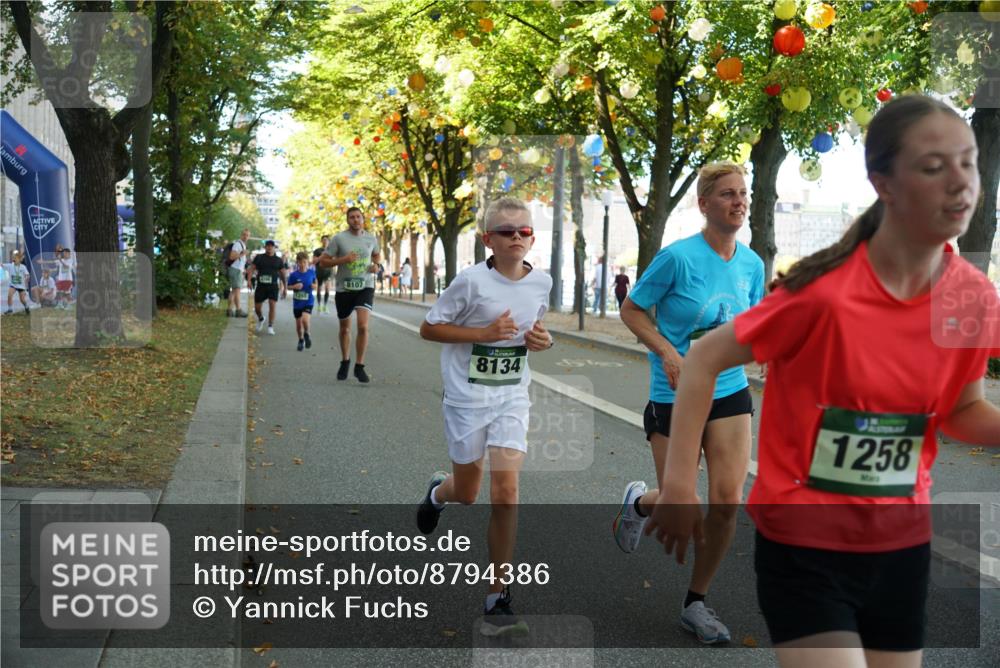 07.09.2025 - BARMER Alsterlauf Yannick Fuchs http://msf.ph/oto/8794386 07.09.2025 11:42:19 Laufen 8107, 8134, 1258 meine-sportfotos.de