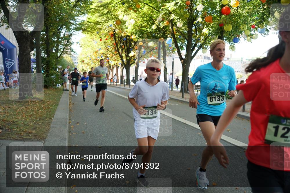 07.09.2025 - BARMER Alsterlauf Yannick Fuchs http://msf.ph/oto/8794392 07.09.2025 11:42:19 Laufen 8107, 134, 8133, 12 meine-sportfotos.de