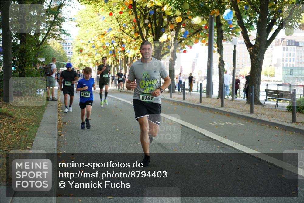 07.09.2025 - BARMER Alsterlauf Yannick Fuchs http://msf.ph/oto/8794403 07.09.2025 11:42:20 Laufen 10, 8396, 1265, 8107 meine-sportfotos.de
