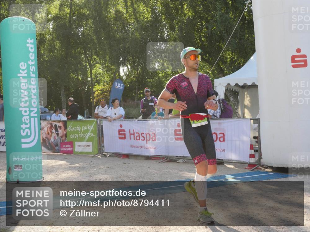 07.09.2025 - 19. Norderstedt Triathlon Zöllner http://msf.ph/oto/8794411 07.09.2025 16:47:18 Ziel 1069, 1541, 1581, 1611 meine-sportfotos.de