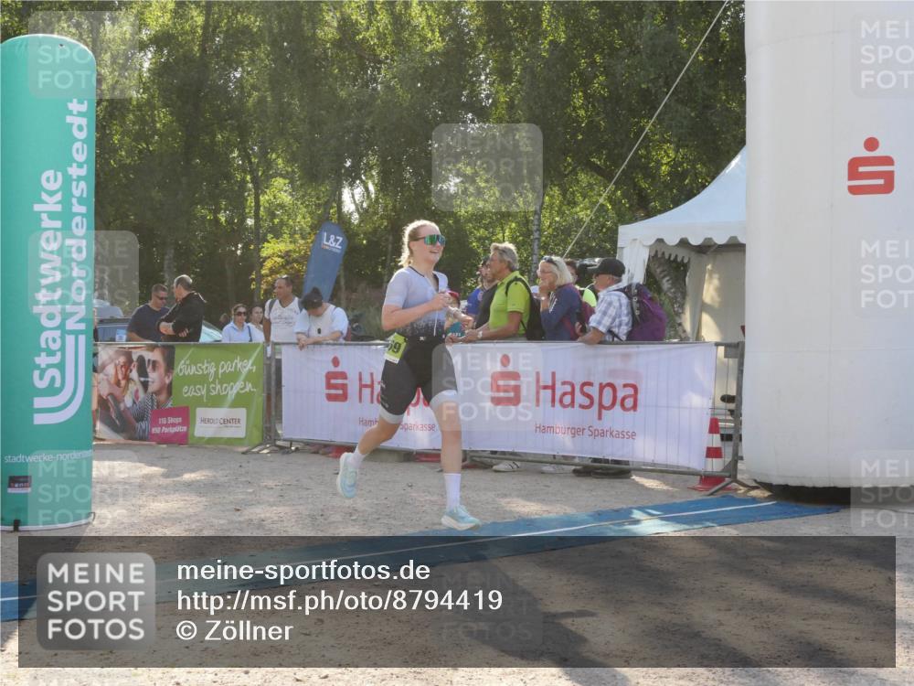 07.09.2025 - 19. Norderstedt Triathlon Zöllner http://msf.ph/oto/8794419 07.09.2025 16:47:20 Ziel 1069, 1541, 1611 meine-sportfotos.de