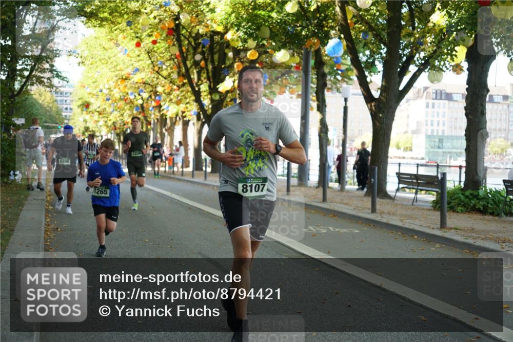 07.09.2025 - BARMER Alsterlauf Yannick Fuchs http://msf.ph/oto/8794421 07.09.2025 11:42:21 Laufen 6396, 1265, 1257, 8107, 10 meine-sportfotos.de
