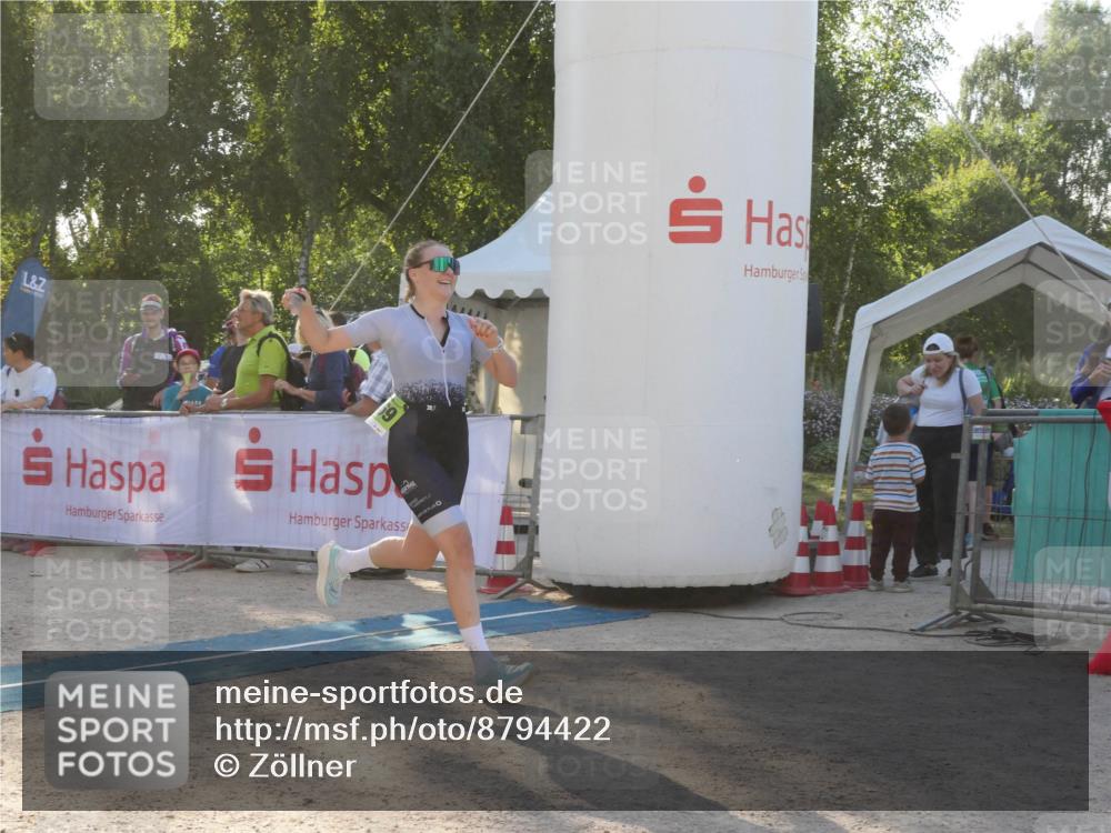 07.09.2025 - 19. Norderstedt Triathlon Zöllner http://msf.ph/oto/8794422 07.09.2025 16:47:20 Ziel 1069, 1541, 1611 meine-sportfotos.de