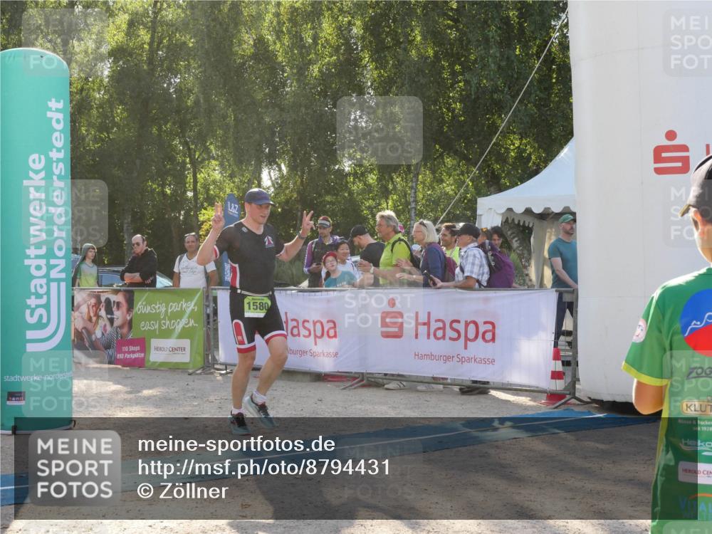 07.09.2025 - 19. Norderstedt Triathlon Zöllner http://msf.ph/oto/8794431 07.09.2025 16:47:31 Ziel 1580 meine-sportfotos.de