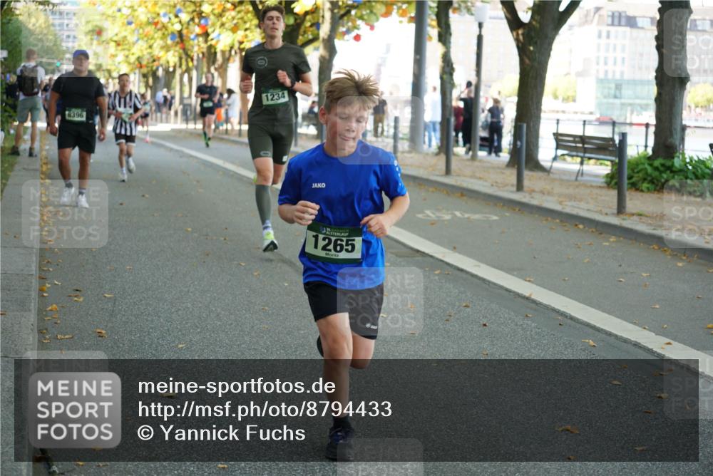 07.09.2025 - BARMER Alsterlauf Yannick Fuchs http://msf.ph/oto/8794433 07.09.2025 11:42:23 Laufen 8396, 1234, 1265 meine-sportfotos.de