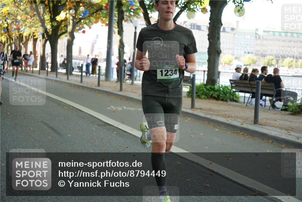 07.09.2025 - BARMER Alsterlauf Yannick Fuchs http://msf.ph/oto/8794449 07.09.2025 11:42:24 Laufen 136, 1234 meine-sportfotos.de