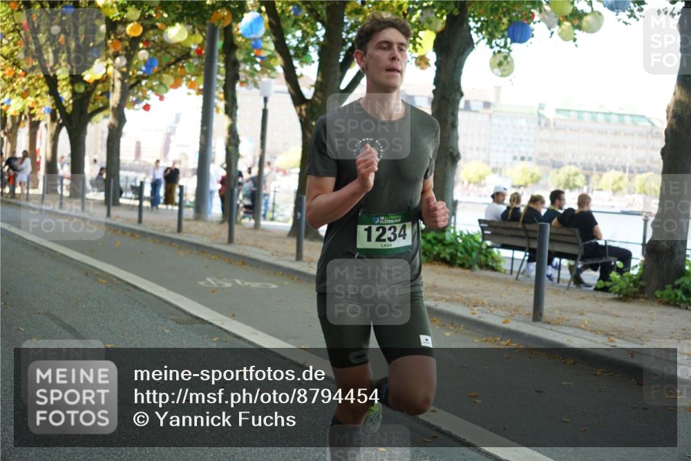 07.09.2025 - BARMER Alsterlauf Yannick Fuchs http://msf.ph/oto/8794454 07.09.2025 11:42:24 Laufen 1234, 21 meine-sportfotos.de