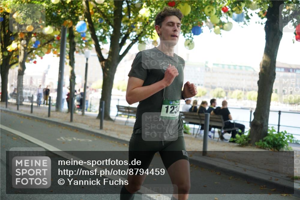 07.09.2025 - BARMER Alsterlauf Yannick Fuchs http://msf.ph/oto/8794459 07.09.2025 11:42:24 Laufen 401, 36, 1234 meine-sportfotos.de