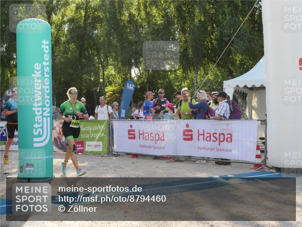 07.09.2025 - 19. Norderstedt Triathlon Zöllner http://msf.ph/oto/8794460 07.09.2025 16:48:03 Ziel 1489, 1623, 1628 meine-sportfotos.de