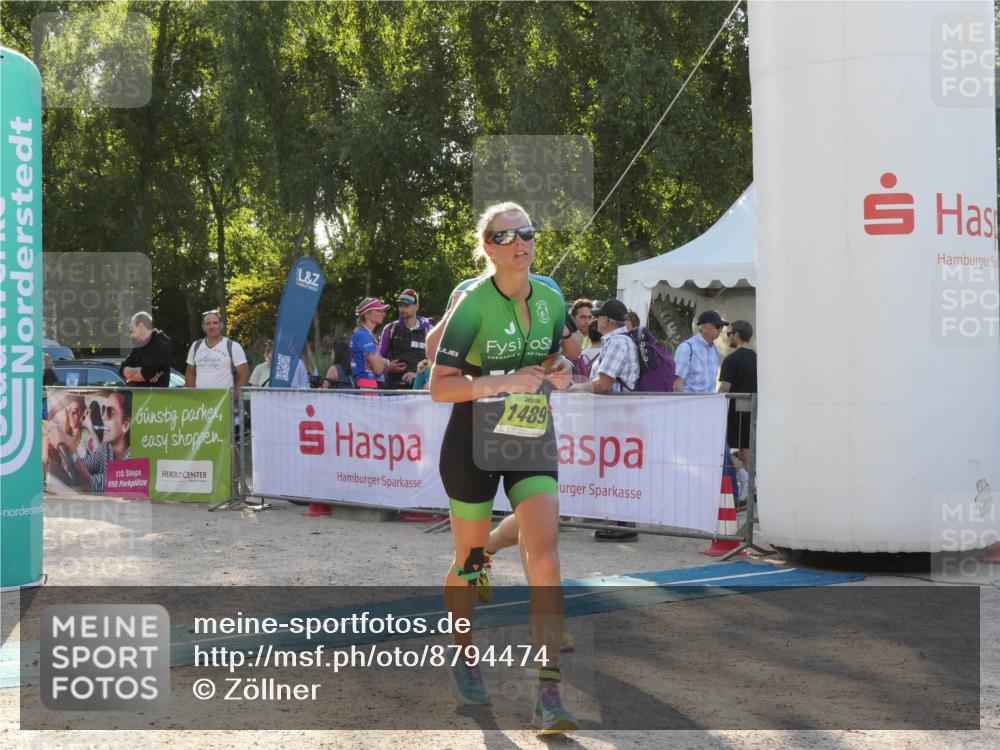 07.09.2025 - 19. Norderstedt Triathlon Zöllner http://msf.ph/oto/8794474 07.09.2025 16:48:05 Ziel 1489, 1623, 1628 meine-sportfotos.de