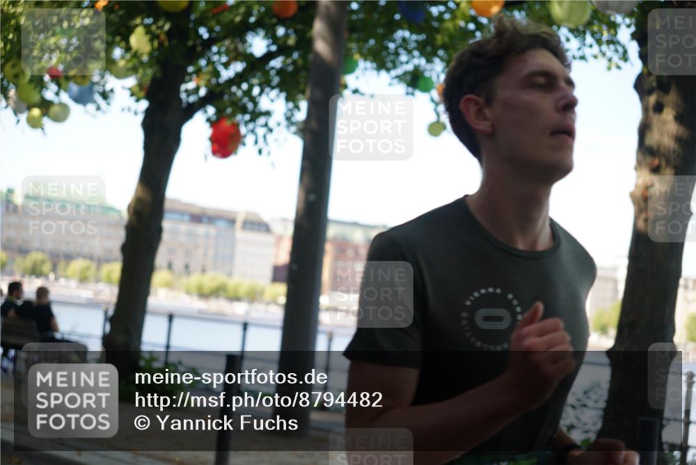 07.09.2025 - BARMER Alsterlauf Yannick Fuchs http://msf.ph/oto/8794482 07.09.2025 11:42:25 Laufen  meine-sportfotos.de