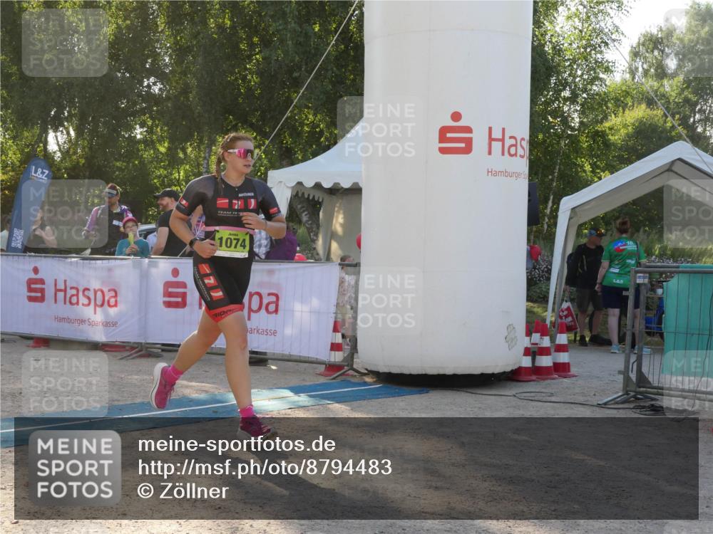 07.09.2025 - 19. Norderstedt Triathlon Zöllner http://msf.ph/oto/8794483 07.09.2025 16:48:33 Ziel 1074 meine-sportfotos.de